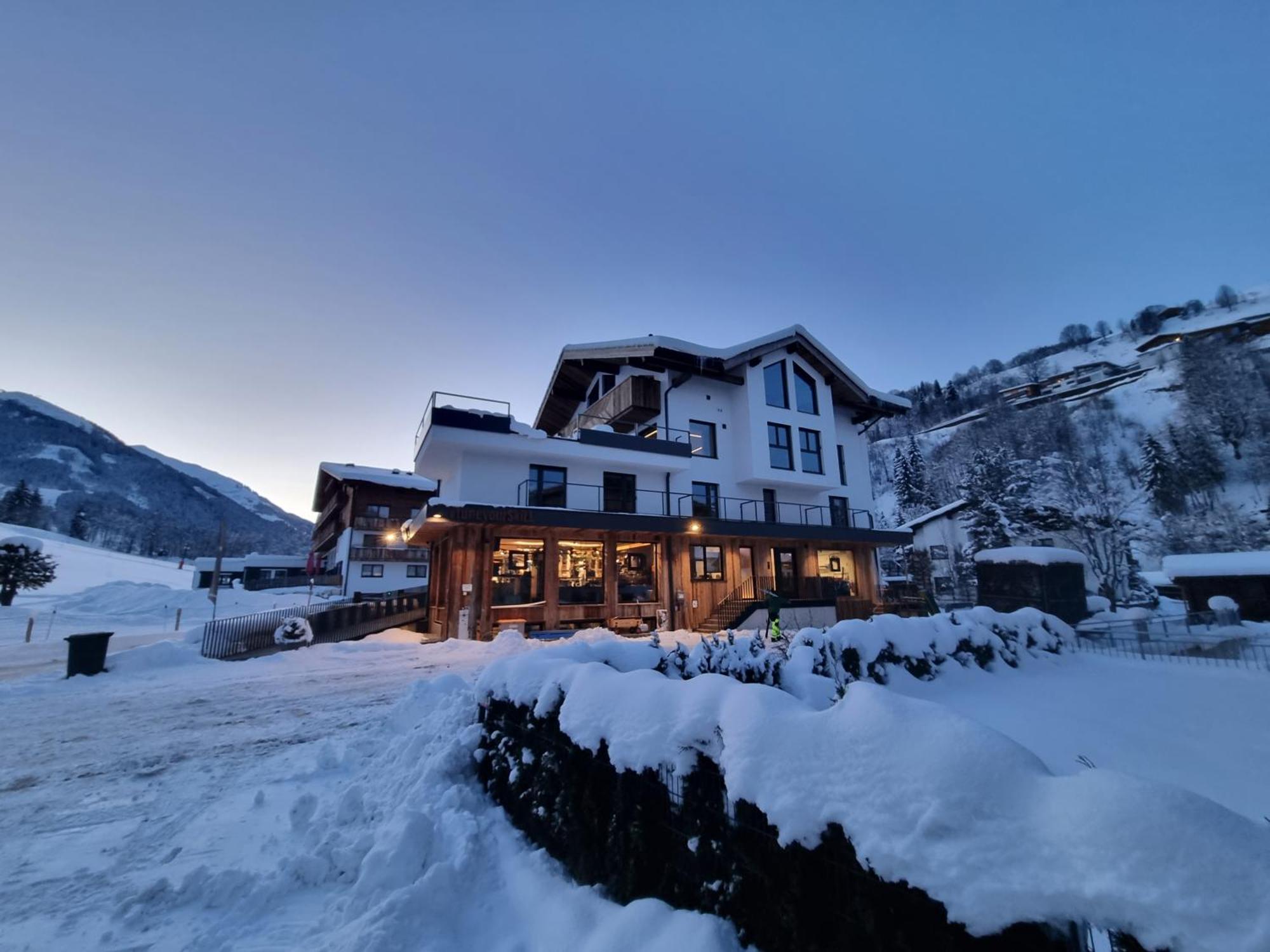 Skill Mountain Lodge - Ski Und Bike Hostel Im Sommer Mit Joker Card Saalbach-Hinterglemm Exterior foto