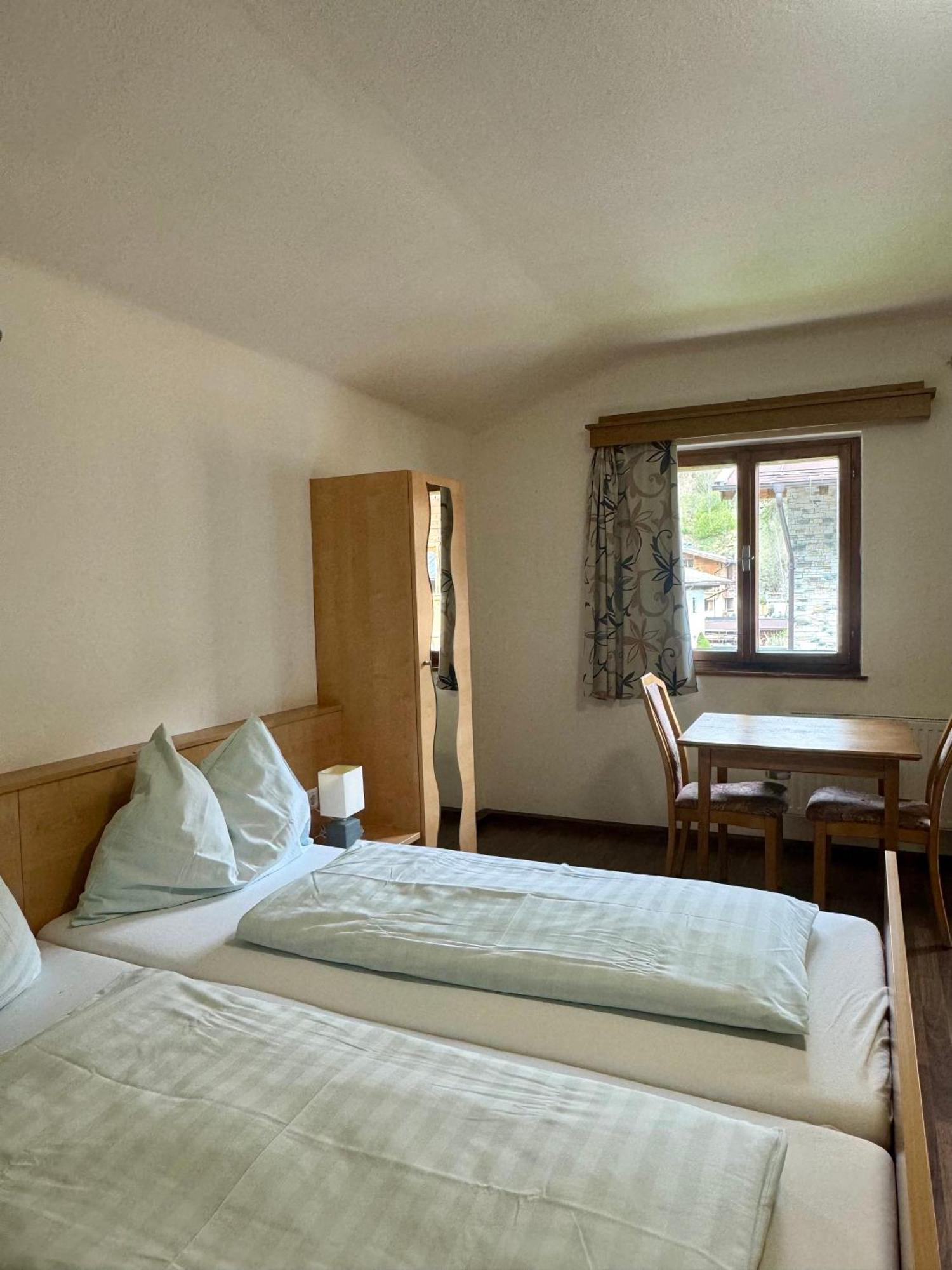 Skill Mountain Lodge - Ski Und Bike Hostel Im Sommer Mit Joker Card Saalbach-Hinterglemm Habitación foto