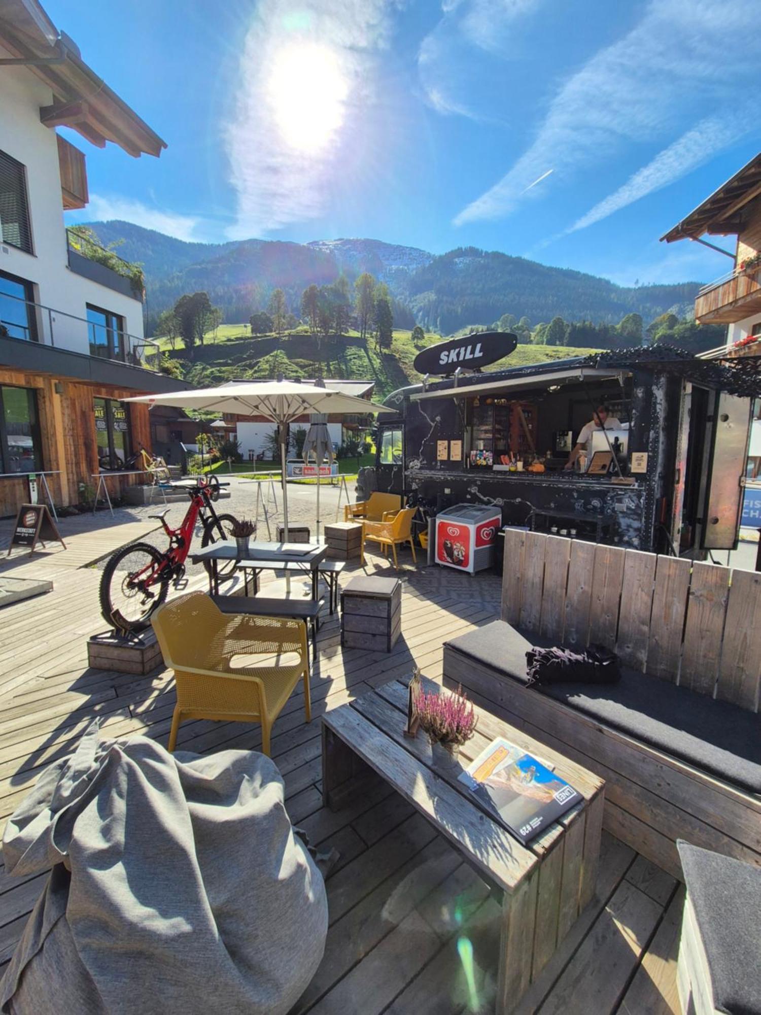 Skill Mountain Lodge - Ski Und Bike Hostel Im Sommer Mit Joker Card Saalbach-Hinterglemm Exterior foto
